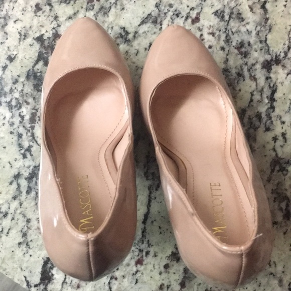 Nude Platform Pumps - Picture 5 of 5